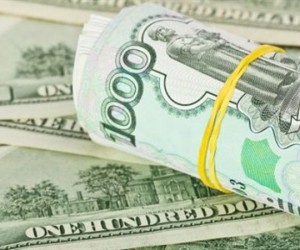 Рубль падает под давлением геополитики и провального аукциона ОФЗ Рубль падает под давлением геополитики и провального аукциона ОФЗ