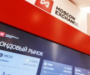 Курс нефти давит на российский фондовый рынок Курс нефти давит на российский фондовый рынок