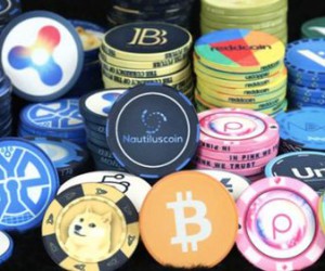 Криптовалюты продолжают сползать вниз на фоне неоднозначных новостей Криптовалюты продолжают сползать вниз на фоне неоднозначных новостей