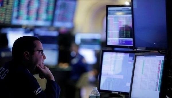 Индекс Dow Jones Industrial достиг рекордного максимума
