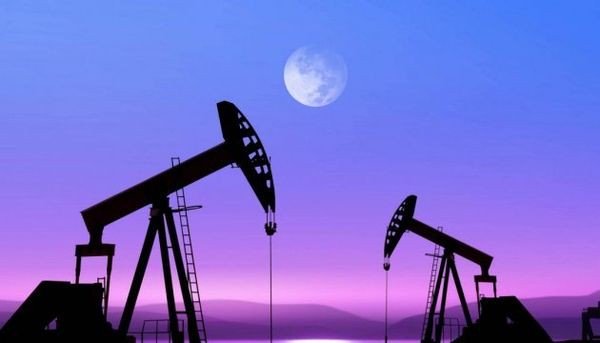 Цена нефти готовится к снижению