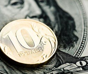 Курс рубля старается держаться на плаву Курс рубля старается держаться на плаву