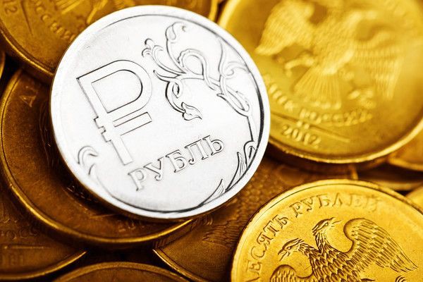Курс рубля получил кратковременную поддержку