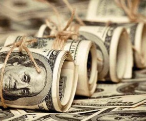 Курс доллара ощутимо подешевел на мировых рынках Курс доллара ощутимо подешевел на мировых рынках