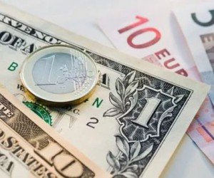 Курс евро: Восстановление доллара оказалось недолгим