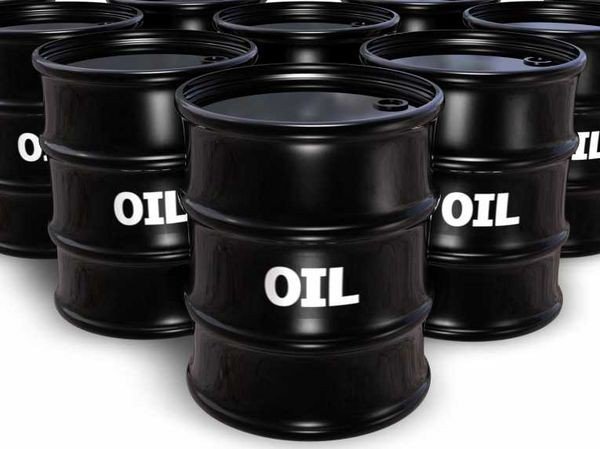 Нефть: Высокая добыча и низкий спрос обвалят рынок в 2019 году