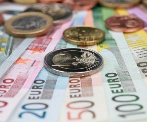 Судьбу курса евро в 2019 году определят Франция, Германия и Италия Судьбу курса евро в 2019 году определят Франция, Германия и Италия