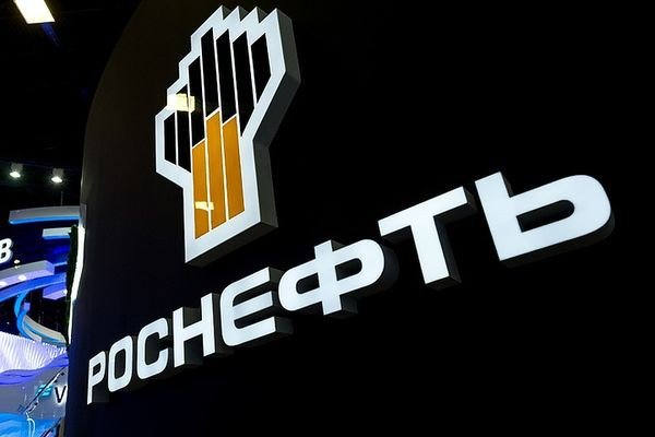 Курс акций Роснефти обвалился на фоне кризиса в Венесуэле