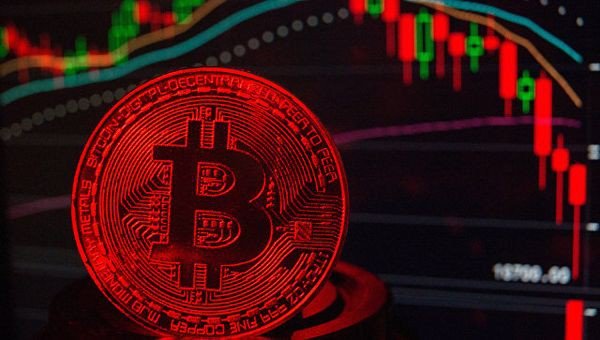 Курсы криптовалют уходят все ниже