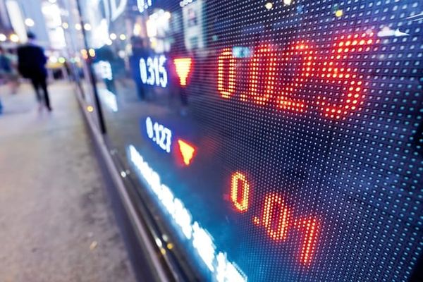 Фондовый рынок РФ поддался нефтяному негативу