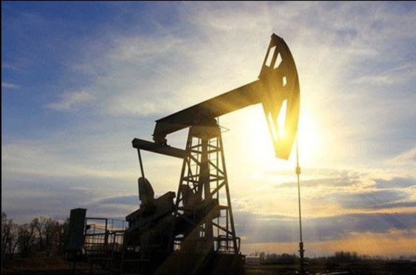 Нефть накапливает силы для похода в район 70$