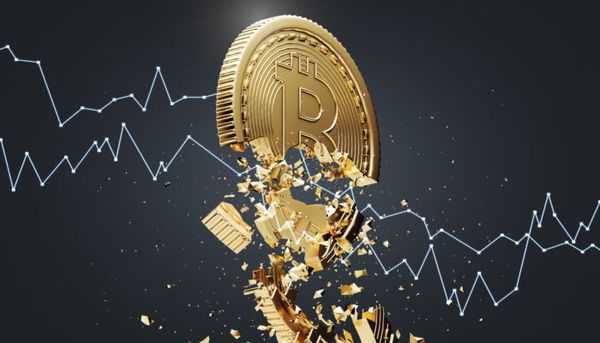 Эксперт: Биткоин обрушили спекулянты