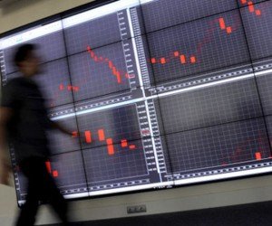 Российский рынок акций утратил уверенность в росте Российский рынок акций утратил уверенность в росте