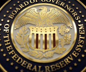 Решение ФРС отражает напряженность в политике и экономике США