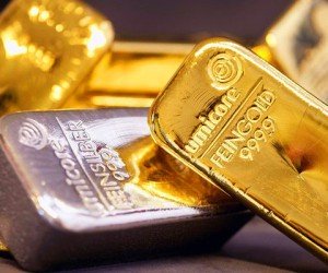 Курс золота немного снизился, но остается стабильным Курс золота немного снизился, но остается стабильным