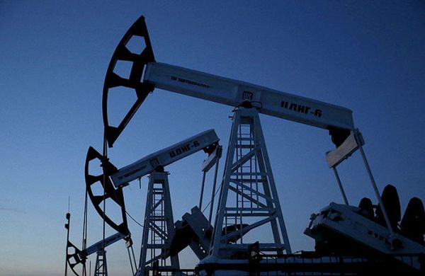 Нефть: Санкции США против Венесуэлы и Ирана помогут росту цен