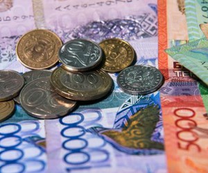 Тенге слабеет после решения Нацбанка о снижении ставки Тенге слабеет после решения Нацбанка о снижении ставки