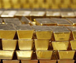 Курс золота упал к четырехмесячным минимумам Курс золота упал к четырехмесячным минимумам