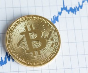 Биткоин совершил прорыв в сторону отметки 9000 долларов Биткоин совершил прорыв в сторону отметки 9000 долларов