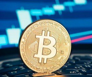 Биткойн: Резкий скачок курса на $1000 за выходные остается загадкой Биткойн: Резкий скачок курса на $1000 за выходные остается загадкой