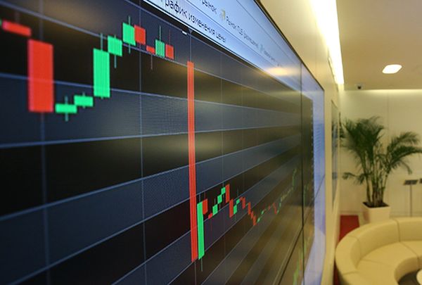 Российский фондовый рынок все еще слаб для развития роста