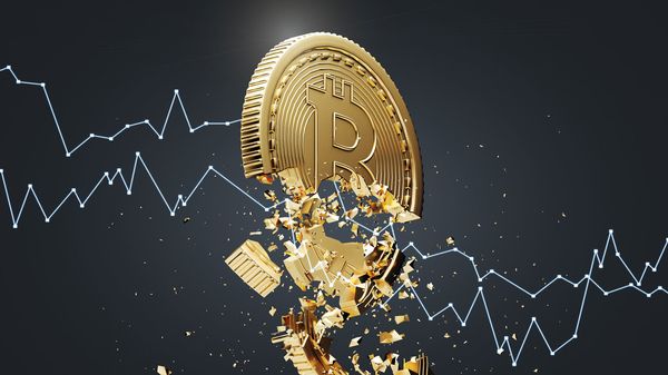 Курс биткоина неожиданно рухнул на 13%, названа главная причина