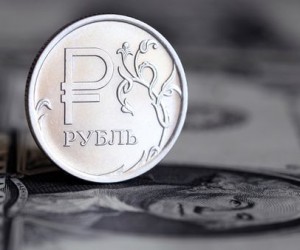 Рубль растет игнорируя нефтяной провал цены Рубль растет игнорируя нефтяной провал цены