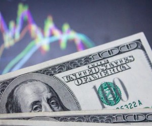 Курс доллара обвалил оптимизм Драги и озабоченность Пауэлла