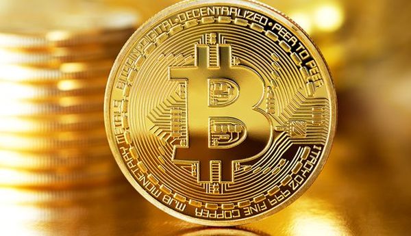 Биткоин тянет криптовалюты вверх