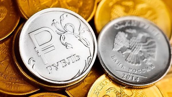 Рубль растет в курс доллара нестабилен из-за ФРС