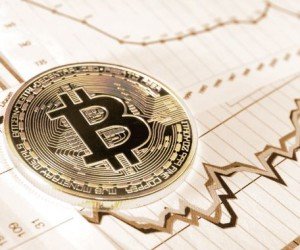 Курс биткоина отступает к психологической отметке $10 000 Курс биткоина отступает к психологической отметке $10 000