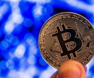 Курс биткоина безыдейно застрял вблизи отметки $10 000 Курс биткоина безыдейно застрял вблизи отметки $10 000