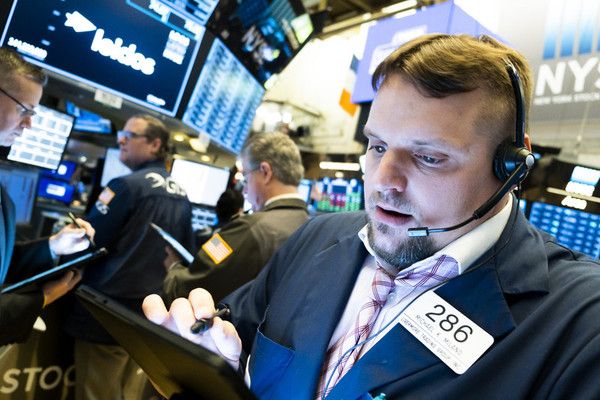 Фондовый рынок США: Слухи и политика ФРС беспокоят инвесторов