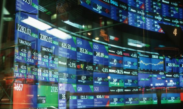 Фондовые рынки охвачены паническими  настроениями