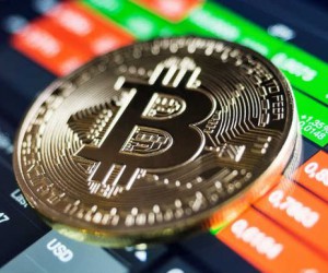 Курс биткоина: Уровень $10 000  недосягаем, криптовалюта падает