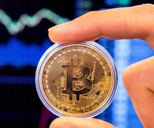 Курс биткоина: обвал финансовых рынков поддержит криптовалюту