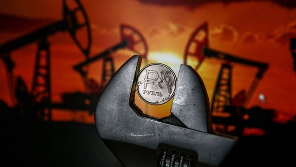 Рубль по 65,50 балансирует российский бюджет при нефти $58