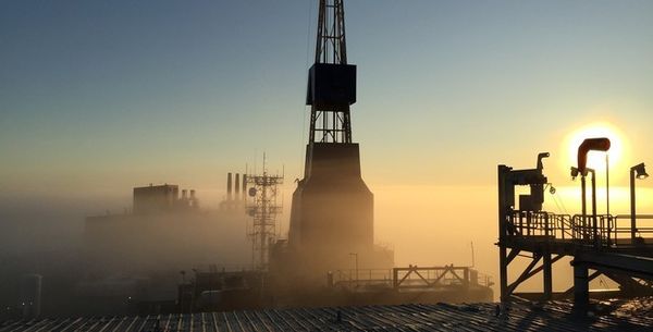Курс нефти: Отчет Минэнерго США не впечатлил инвесторов