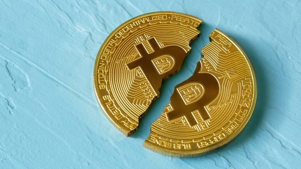 Биткоин за сутки потерял почти 2%, что случилось с криптовалютой?