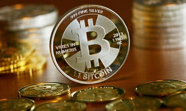 Курс биткоина: Новый сюрприз от SEC обвалил криптовалюту на 12% 