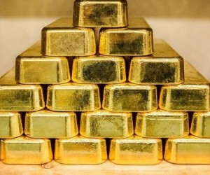 Курс золота в прошлом месяце упал почти на 5% Курс золота в прошлом месяце упал почти на 5%