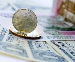 Курс рубля незначительно вырос против доллара на межбанке Курс рубля незначительно вырос против доллара на межбанке