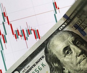 Курс доллара упал, рубль развивает наступление Курс доллара упал, рубль развивает наступление