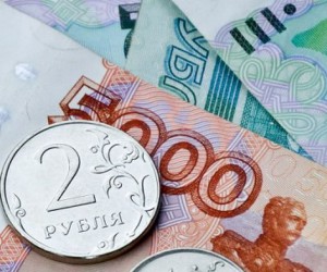 Доллар растет против рубля к отметке 64 Доллар растет против рубля к отметке 64