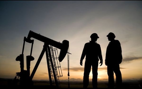 Нефть под давлением торговой нестабильности
