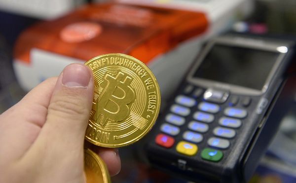 Курс биткоина: Черная пятница обвалила криптовалюту до $6600