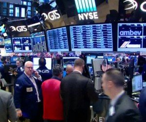 Фондовый рынок США растет на статданных Фондовый рынок США растет на статданных