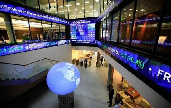 Мировые фондовые рынки притихли в ожидании отчета NFP