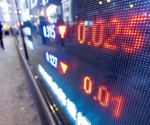 Российский фондовый рынок обвалился на 5% и не желает останавливаться Российский фондовый рынок обвалился на 5% и не желает останавливаться