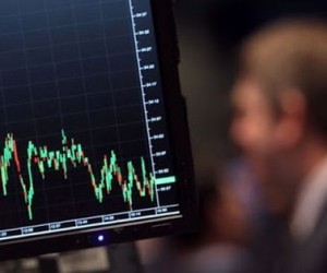 Российский фондовый рынок завершит неделю в режиме паники